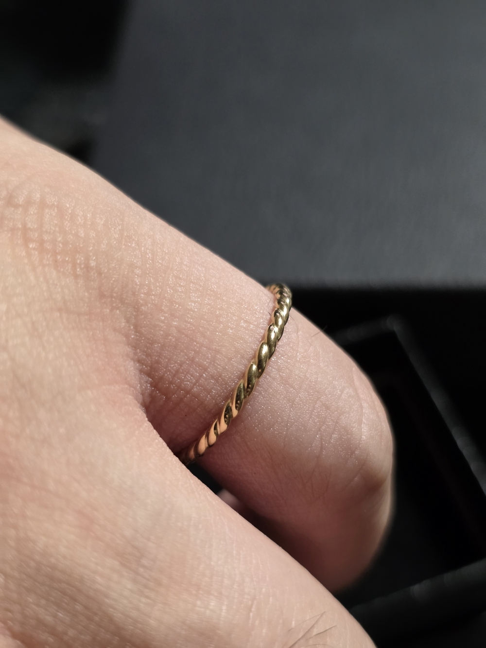10k Gold Rope Band Ring - Size 7 - Picture 7 of 7